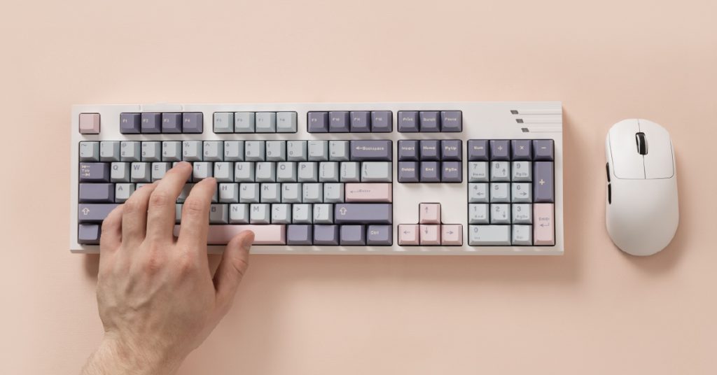 Man editing an order on his keyboad